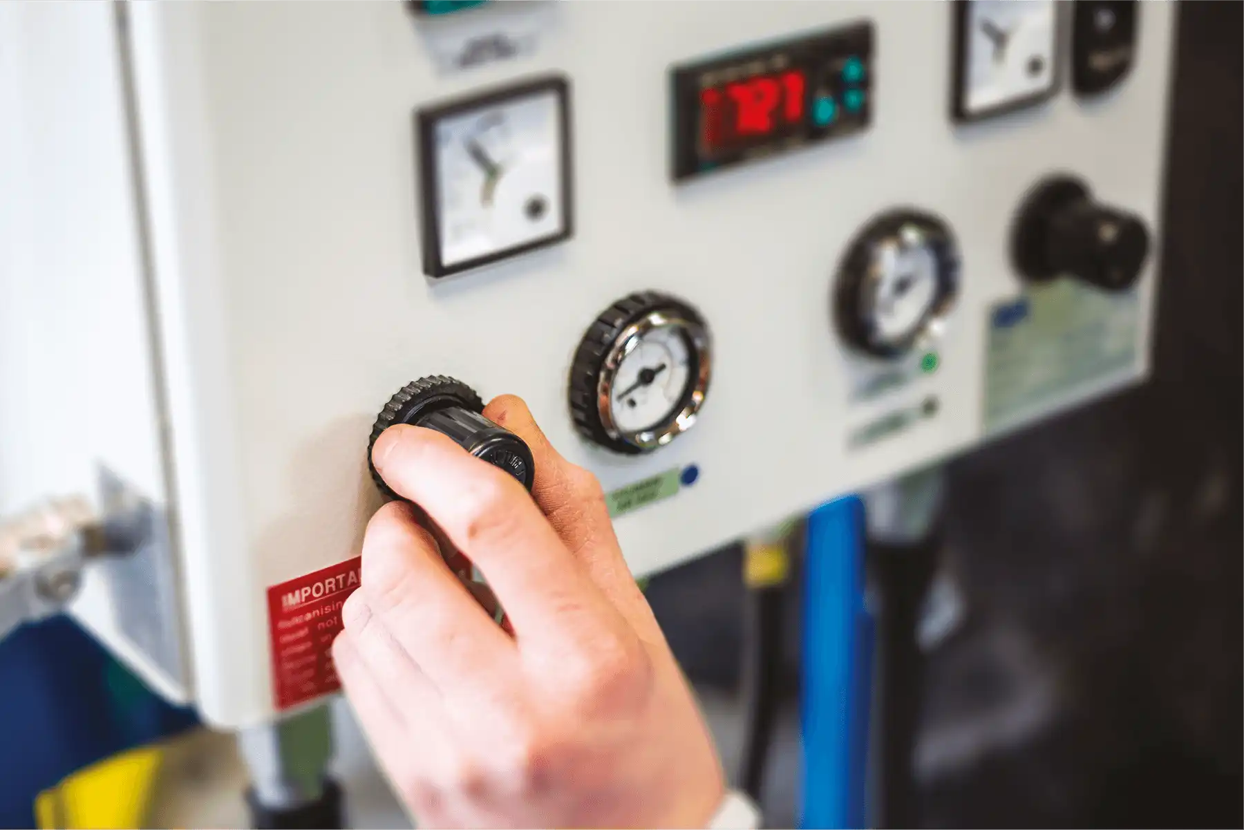 Easily adjust the settings on your Monaflex control panel