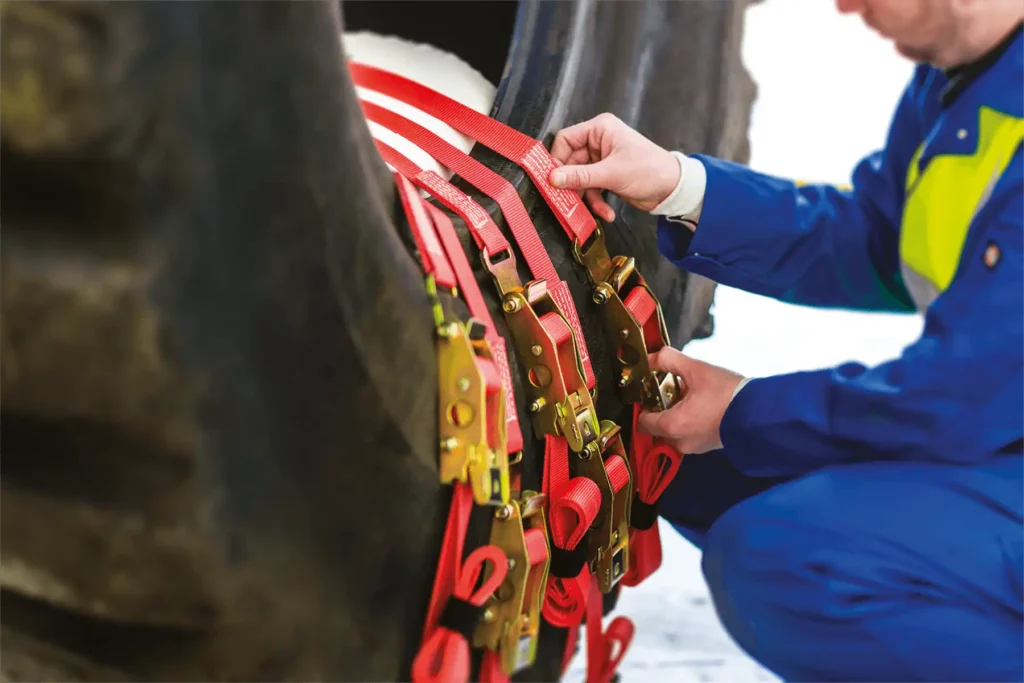 Adjust the straps on your Monaflex tyre repair system before use